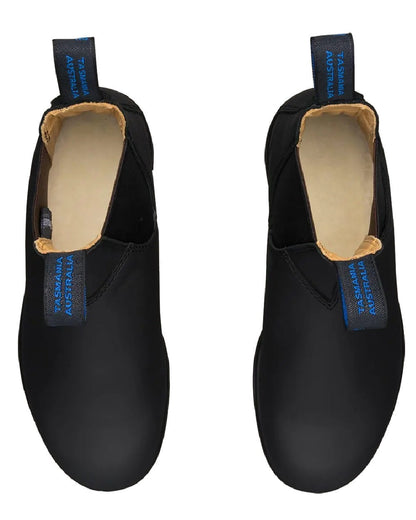 Black coloured Blundstone 566 Thermal Leather Chelsea Boots on white background #colour_black
