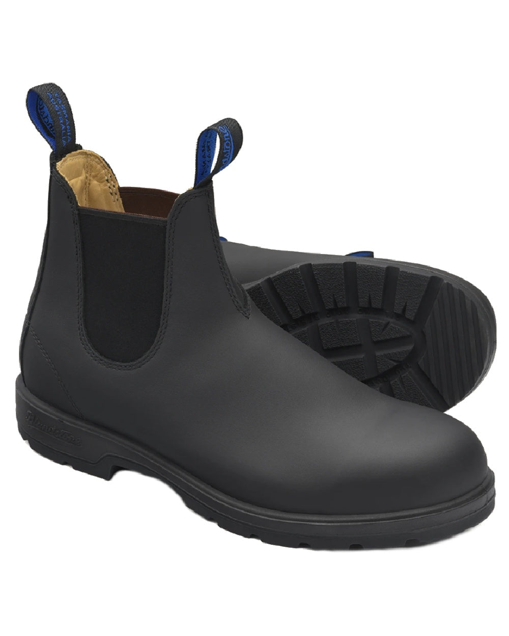 Black coloured Blundstone 566 Thermal Leather Chelsea Boots on white background #colour_black