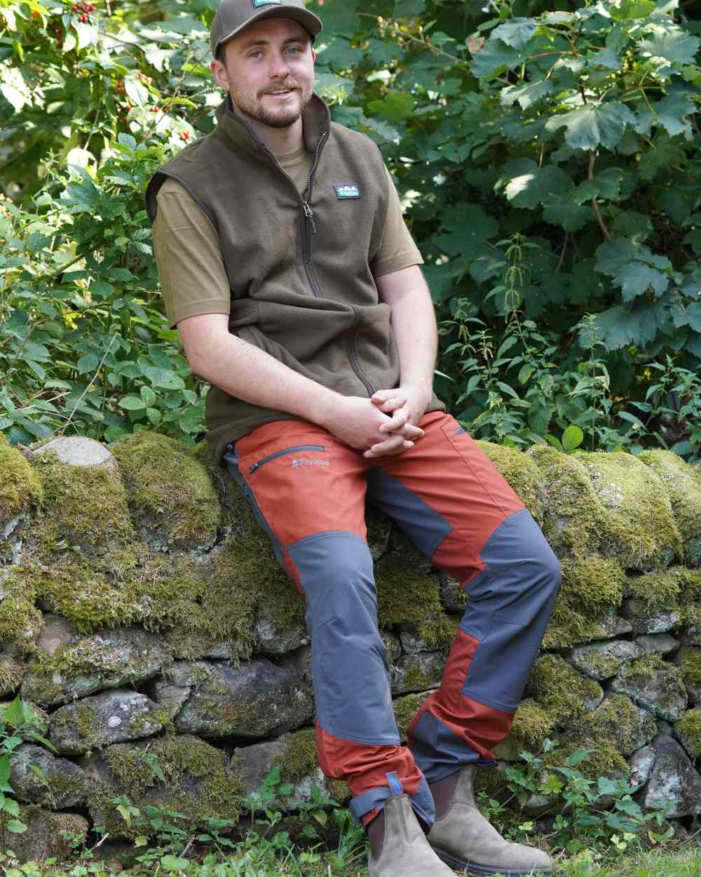 Rustic Brown coloured Blundstone 584 Rustic Brown Leather Chelsea Boots on farm background #colour_rustic-brown
