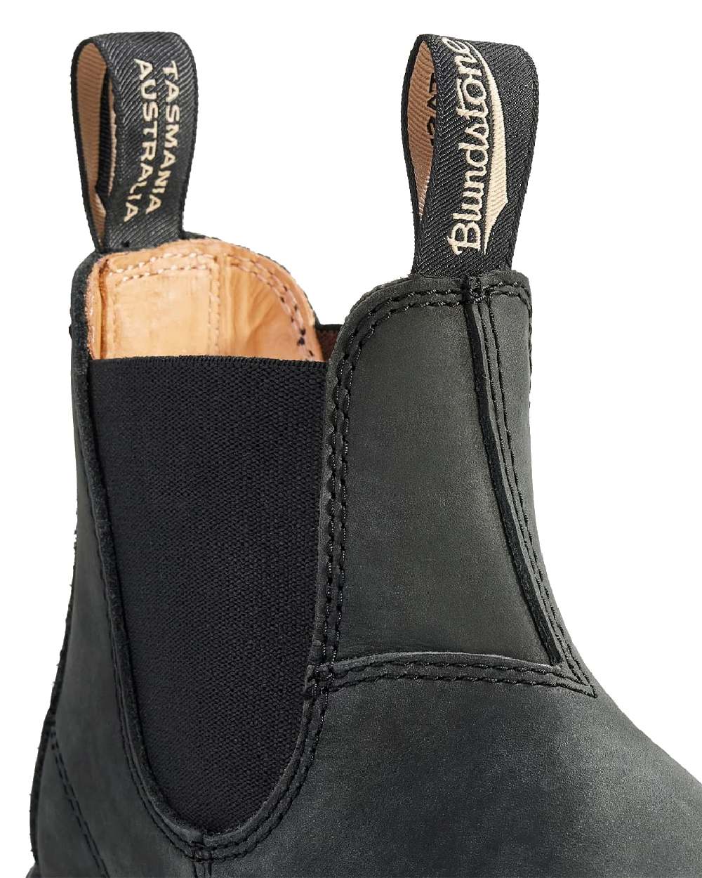 Rustic Black coloured Blundstone 587 Rustic Black Leather Boots on white background #colour_rustic-black