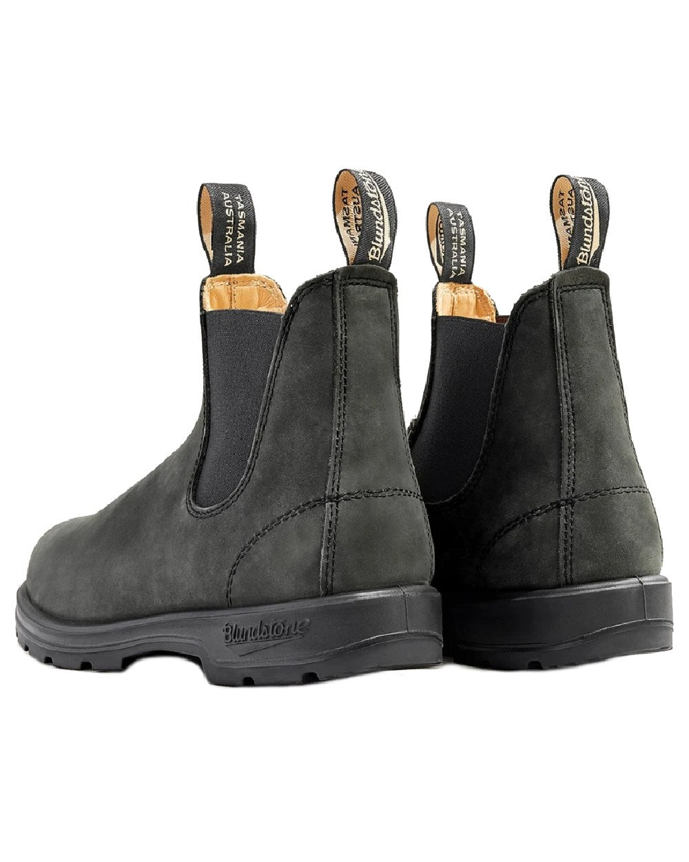 Rustic Black coloured Blundstone 587 Rustic Black Leather Boots on white background #colour_rustic-black