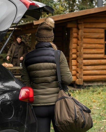 Rifle Green coloured Deerhunter Lady Northward Fleece Jacket on car background #colour_rifle-green