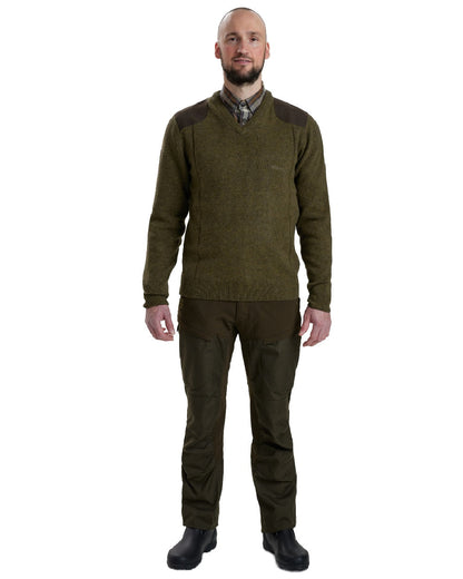 Cypress coloured Deerhunter Sheffield V-Neck Sweater on white background #colour_cypress