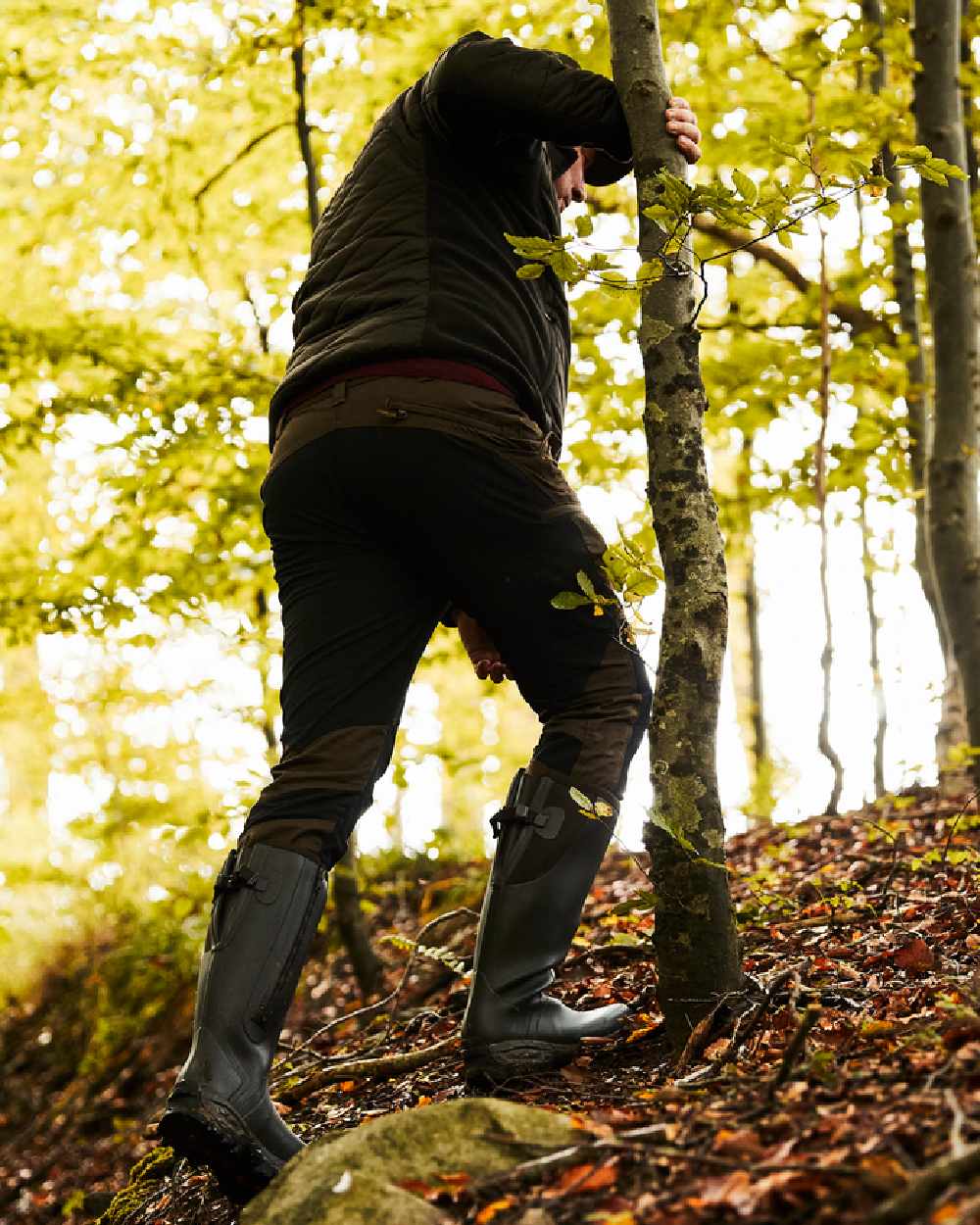 Dark Brown Coloured Gateway1 Moor Country 18" 3mm Side-Zip Wellingtons on outdoor background #colour_dark-brown
