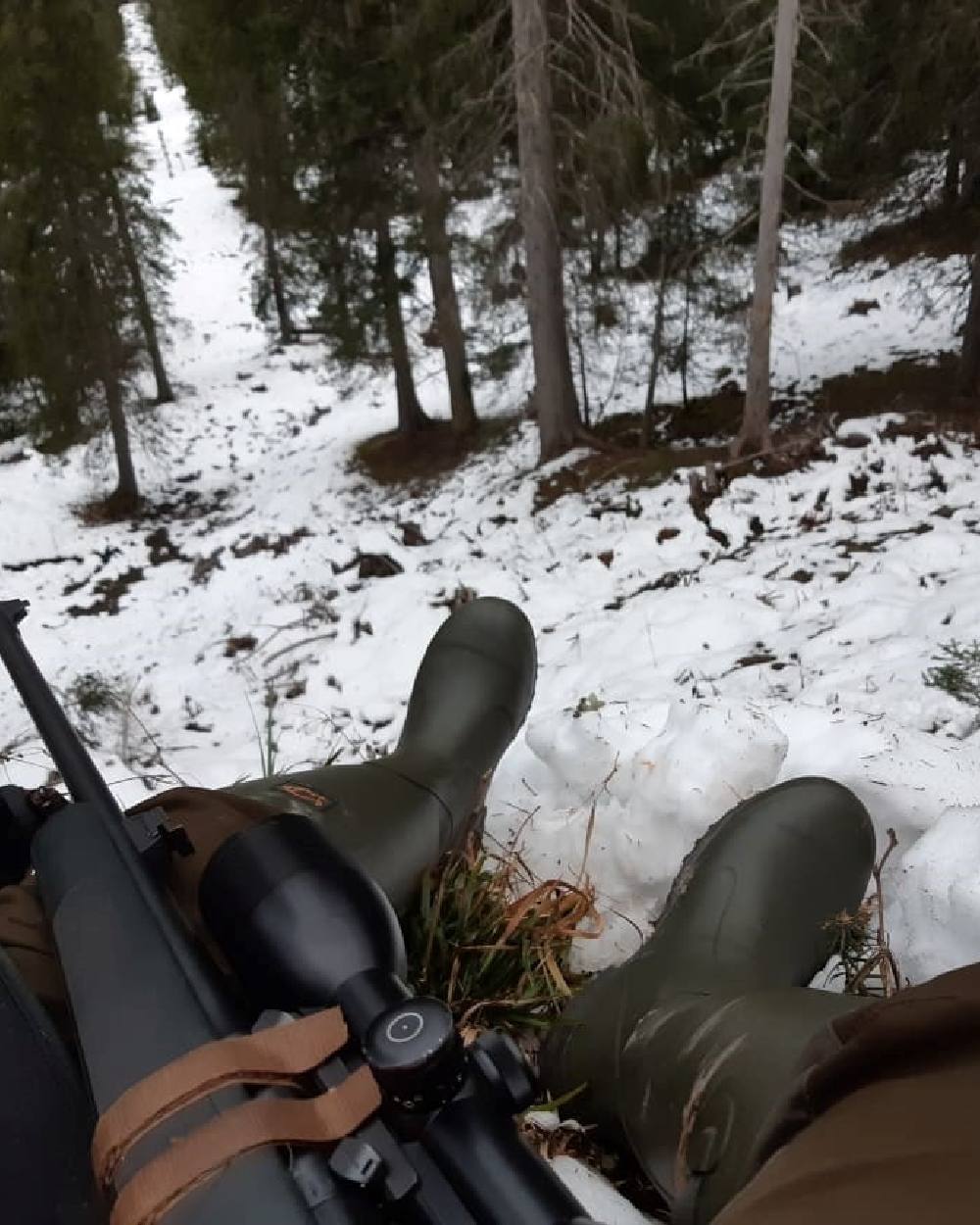 Dark Olive Coloured Gateway1 Pheasant Game 18" 5mm Wellingtons on outdoor background #colour_dark-olive