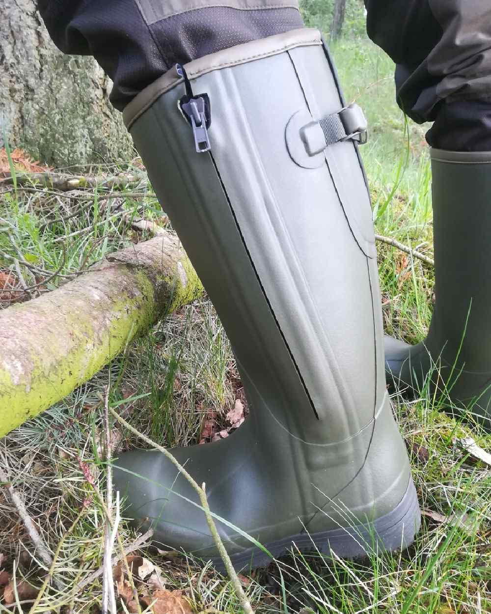Dark Olive Coloured Gateway1 Pheasant Game Lady 17" 5mm Side-Zip Wellingtons on outdoor background #colour_dark-olive