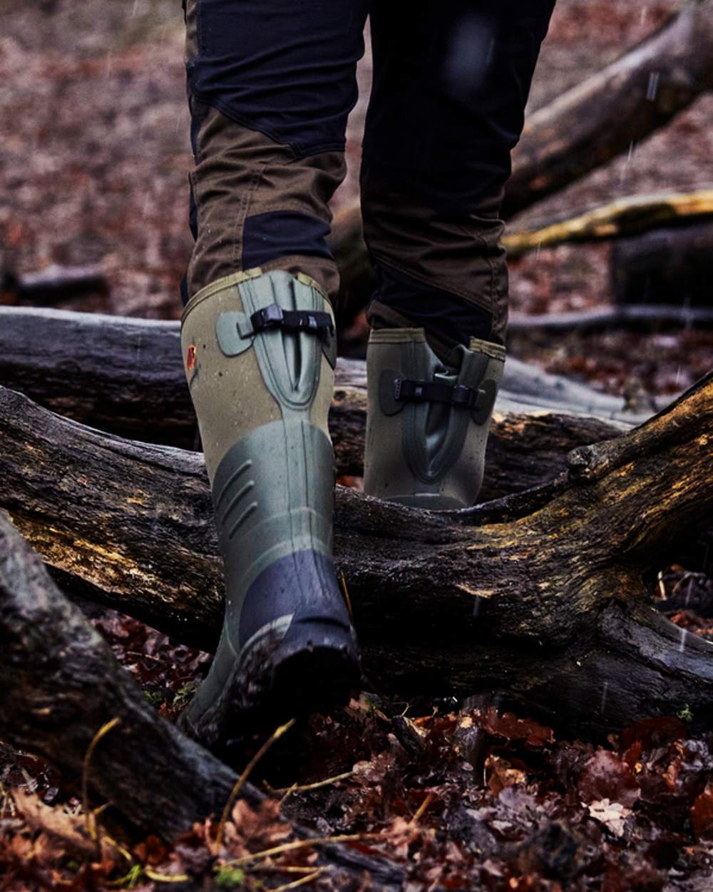 Khaki Coloured Gateway1 Woodwalker Wide 18" 4mm Wellingtons on forest background #colour_khaki
