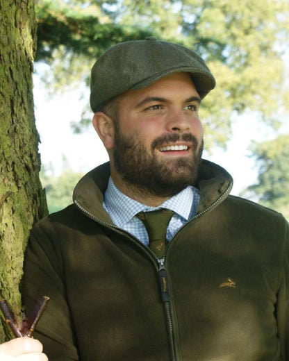Fern Coloured Harehill Birtles Fleece Jacket on outdoor background #colour_fern