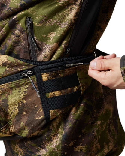 AXIS Forest Coloured Harkila Deer Stalker Waist Pack on white background #colour_axis-forest