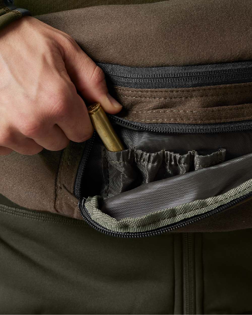 Willow Green Coloured Harkila Deer Stalker Waist Pack on white background #colour_willow-green