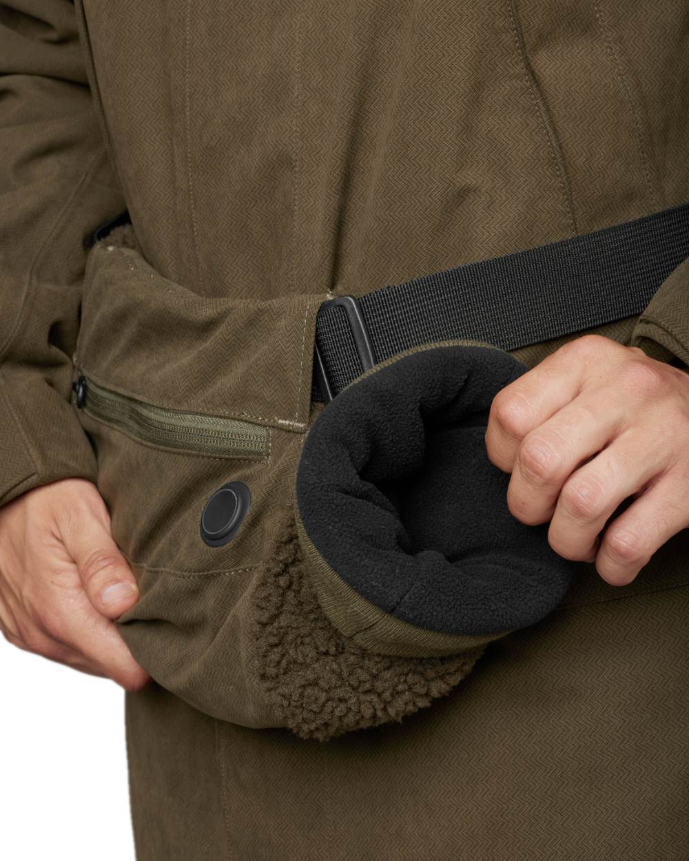 Willow Green Coloured Harkila Driven Hunt Heat Muff on white background #colour_willow-green