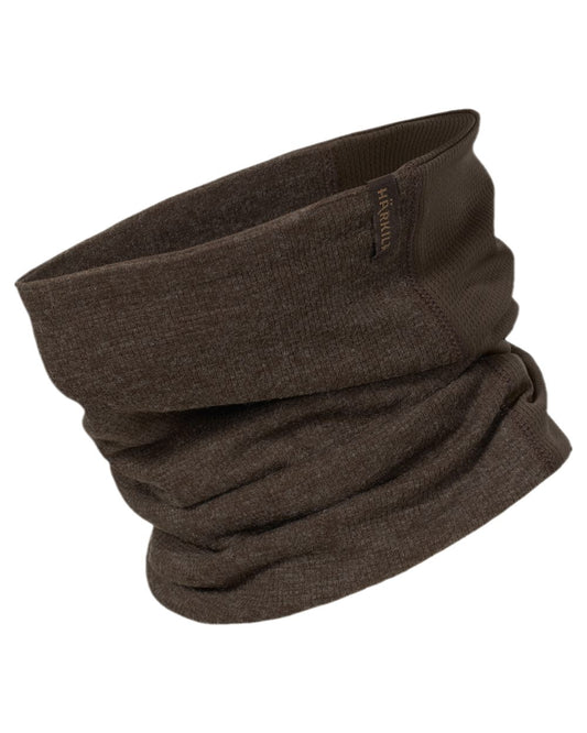 Willow Green Coloured Harkila Metso Roll Collar on white background #colour_willow-green