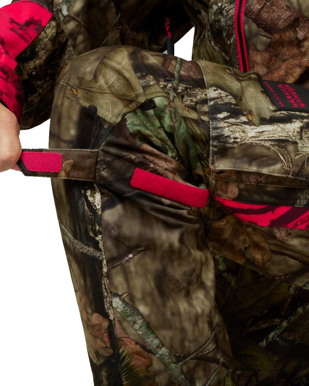 MossyOak Break-Up Country MossyOak Red Coloured Harkila Moose Hunter 2.0 GTX Trousers on white background #colour_mossyoak-break-up-country-mossyoak-red