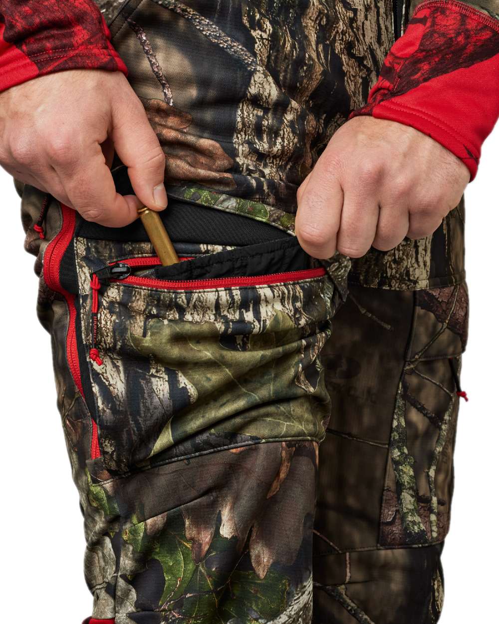 Mossy Oak Break-Up Country Red Coloured Harkila Moose Hunter 2.0 Light Trousers on white background #colour_mossy-oak-break-up-country-red