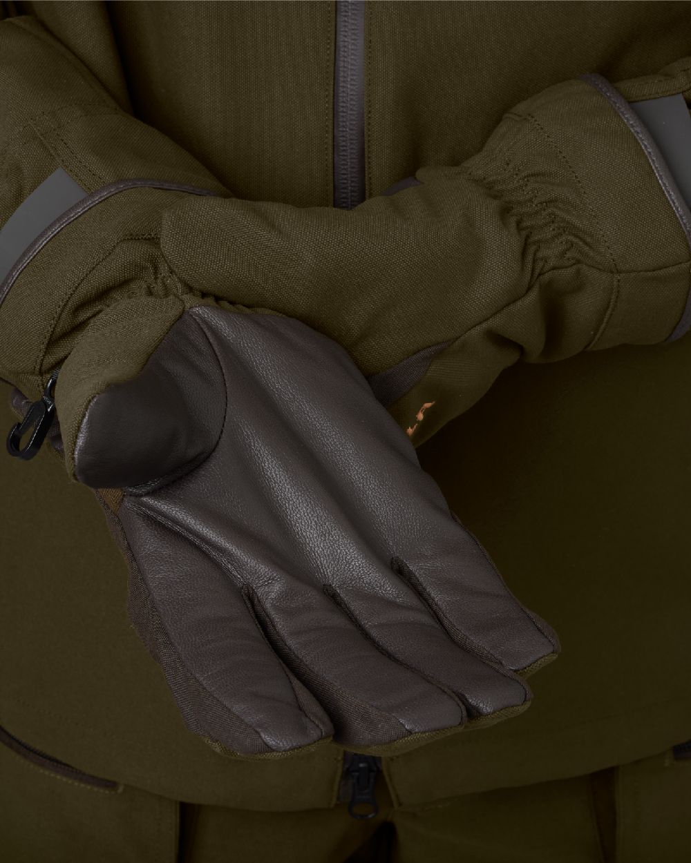 Willow Green Shadow Brown Coloured Harkila Pro Hunter GTX Gloves on white background #colour_wilow-green-shadow-brown