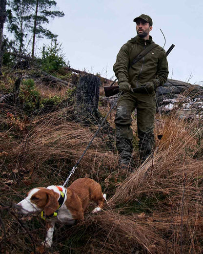 Willow Green Coloured Harkila Pro Hunter Move 2.0 GTX Jacket on outdoor background #colour_willow-green