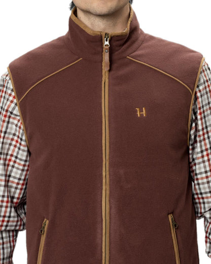 Burgundy Coloured Harkila Sandhem 200 Fleece Waistcoat on white background #colour_burgundy