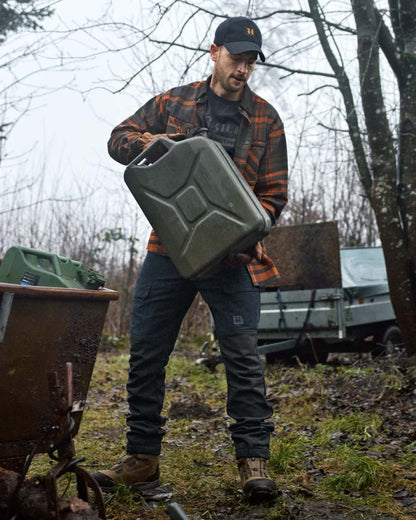 Salute Anthracite Coloured Harkila Scandinavian Trousers on forest background #colour_salute-anthracite