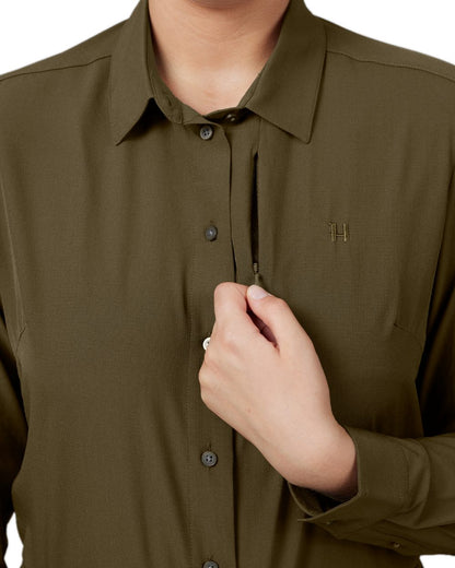 Willow Green Coloured Harkila Women's Trail L/S Shirt on white background #colour_willow-green
