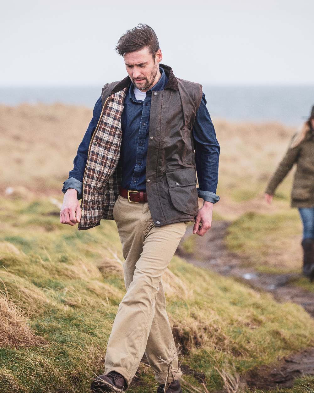 Dark Wash Coloured Hoggs of Fife Archerfield Denim Shirt on farm background #colour_dark-wash