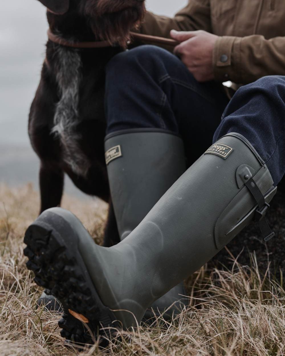 Field Green Coloured Hoggs of Fife Field Sport 365 Wellingtons on land background #colour_field-green
