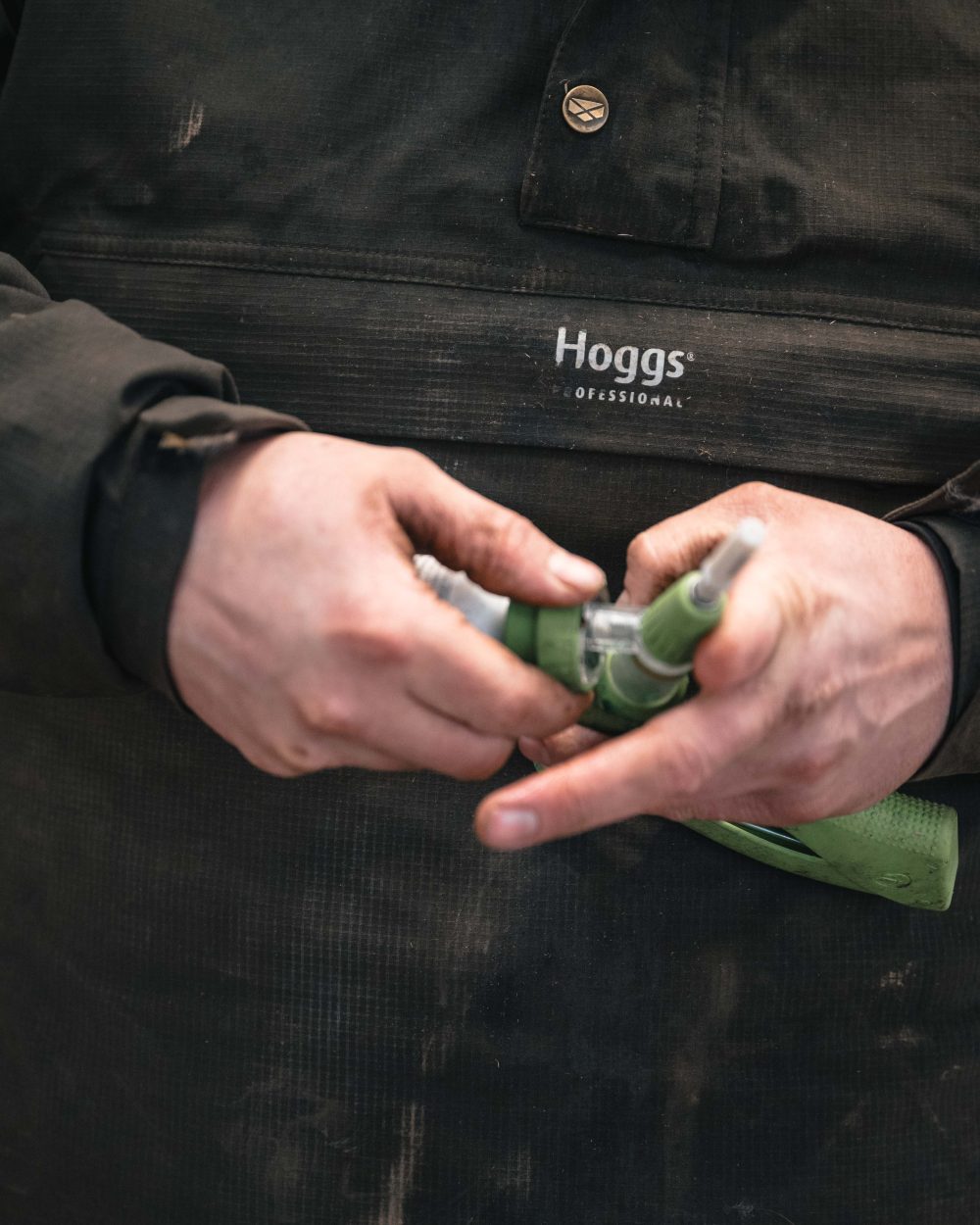 Green Coloured Hoggs of Fife Green King II Waterproof Smock on outdoor background #colour_green
