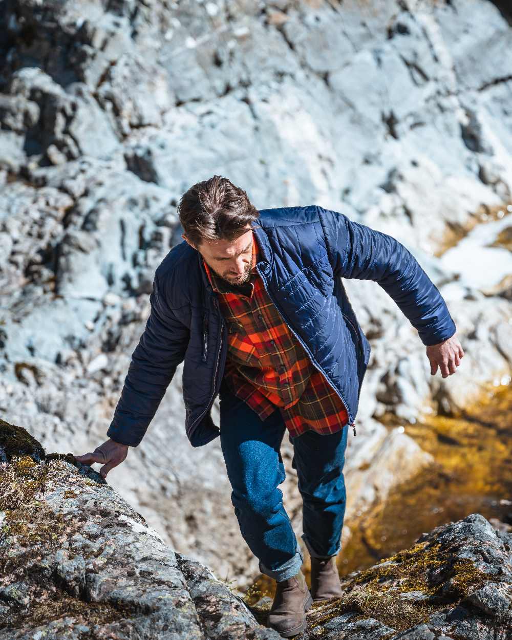 Navy Merlot Coloured Hoggs of Fife Kingston Lightweight Quilted Jacket on mountain background #colour_navy-merlot