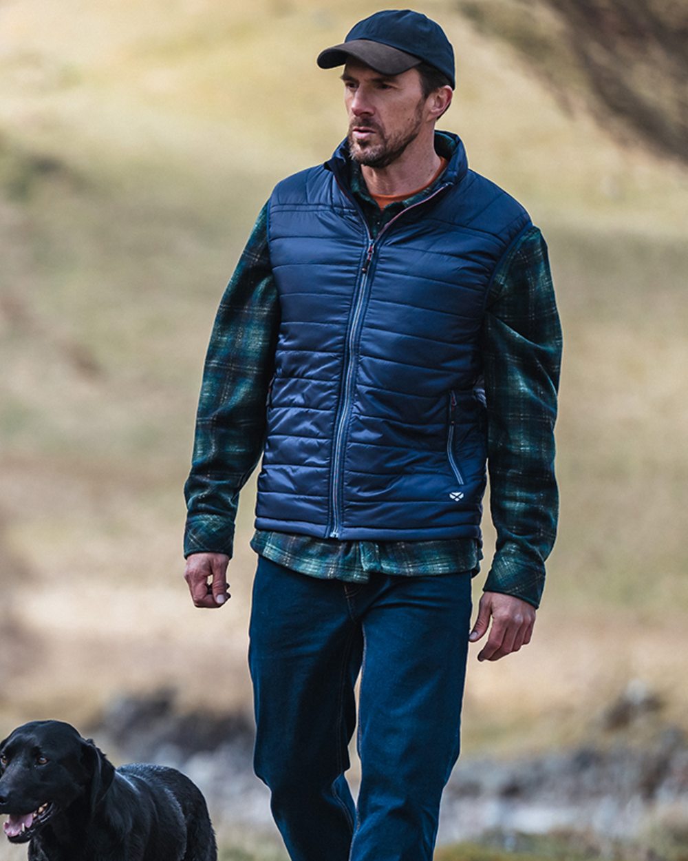 Navy Merlot coloured Hoggs of Fife Kingston Rip-Stop Gilet on mountain background #colour_navy-merlot