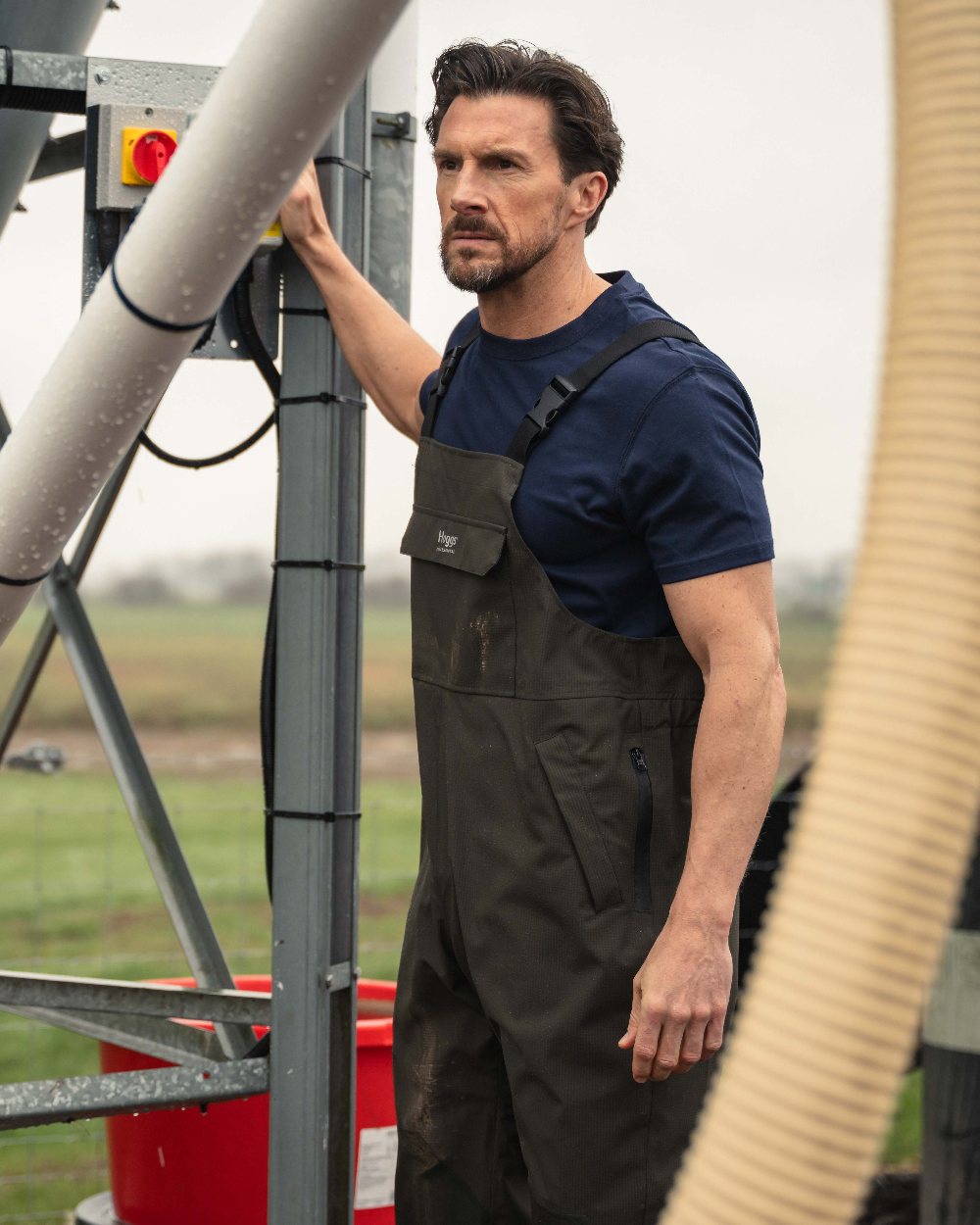 Navy Coloured Hoggs of Fife Mens Canonbie Printed T-Shirt on outdoor background #colour_navy
