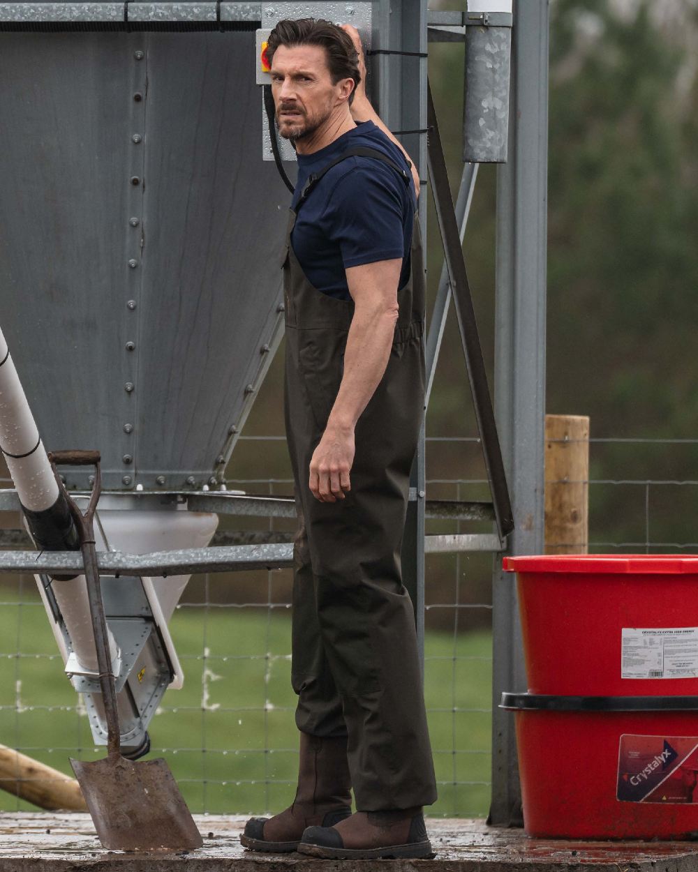 Navy Coloured Hoggs of Fife Mens Canonbie Printed T-Shirt on outdoor background #colour_navy