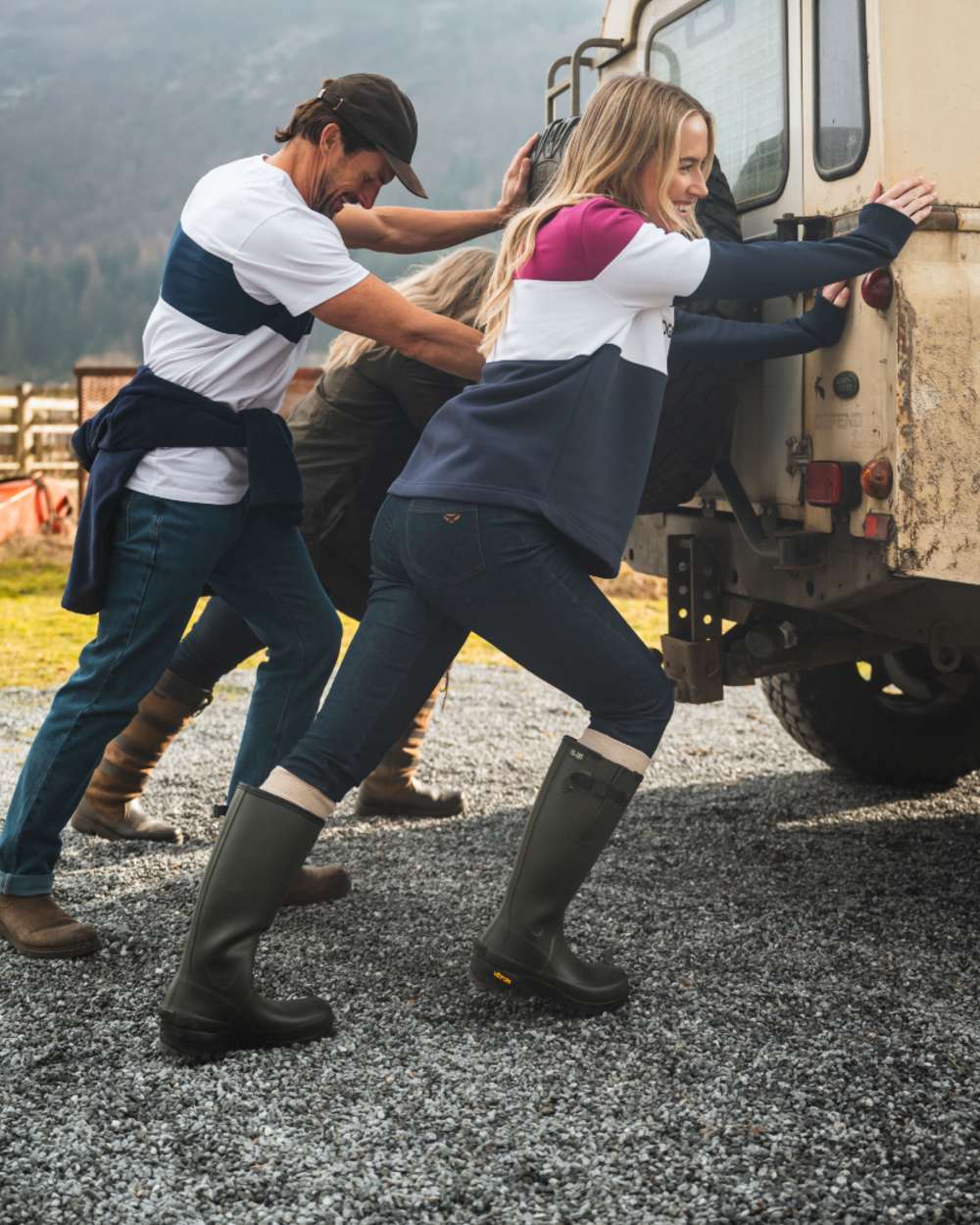 White Navy White Coloured Hoggs of Fife Mens Dalbeattie Colour Block T-Shirt on countryside background #colour_white-navy-white