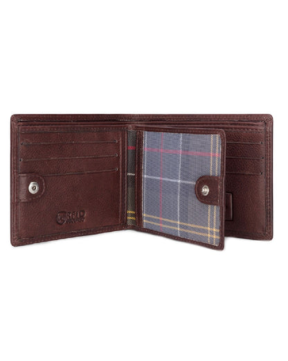Conker Coloured Hoggs of Fife Monarch Leather Credit Card Wallet on white background #colour_conker