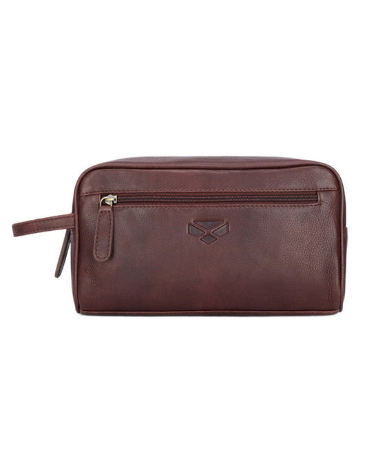 Conker Coloured Hoggs of Fife Monarch Leather Wash Bag on white background #colour_conker