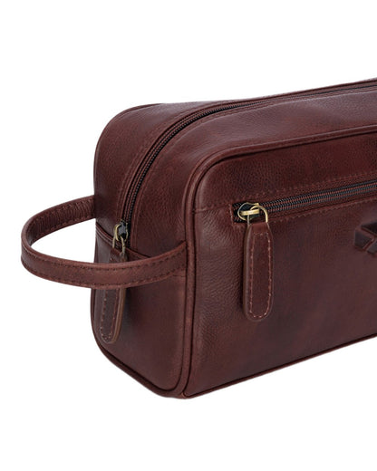 Conker Coloured Hoggs of Fife Monarch Leather Wash Bag on white background #colour_conker