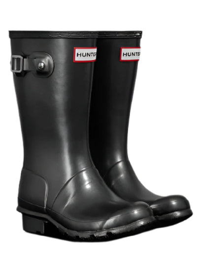 Black coloured Hunter Big Kids Original Pearlised Wellington Boots on white background #colour_black