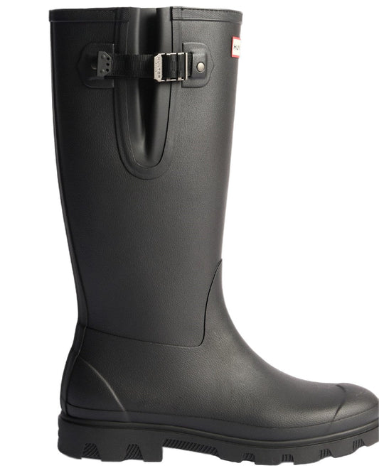 Black Coloured Hunter Mens Downpour Adjustable Field Boots on white background #colour_black