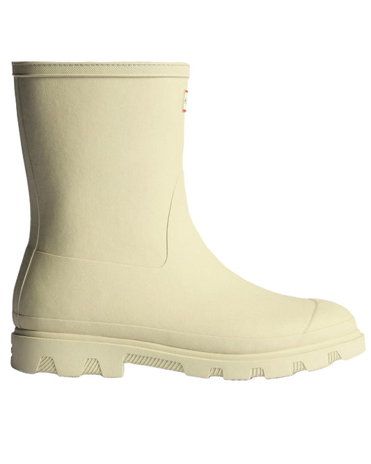 Gravel Coloured Hunter Womens Downpour Insulated Short Boots on white background #colour_gravel