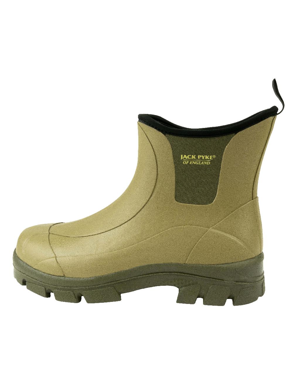 Green coloured Jack Pyke Ankle Wellington Boots on white background #colour_green
