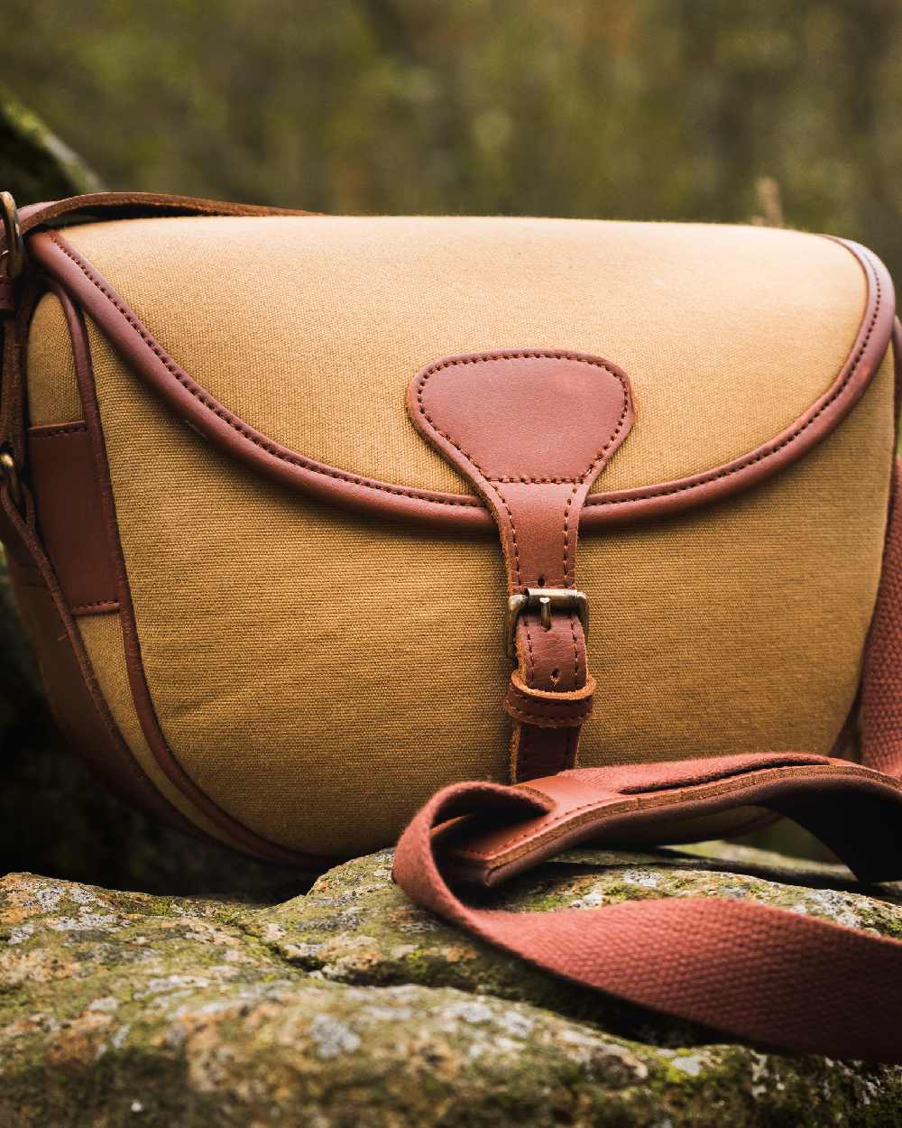 Fawn coloured Jack Pyke Canvas Cartridge Bag on rock background #colour_fawn