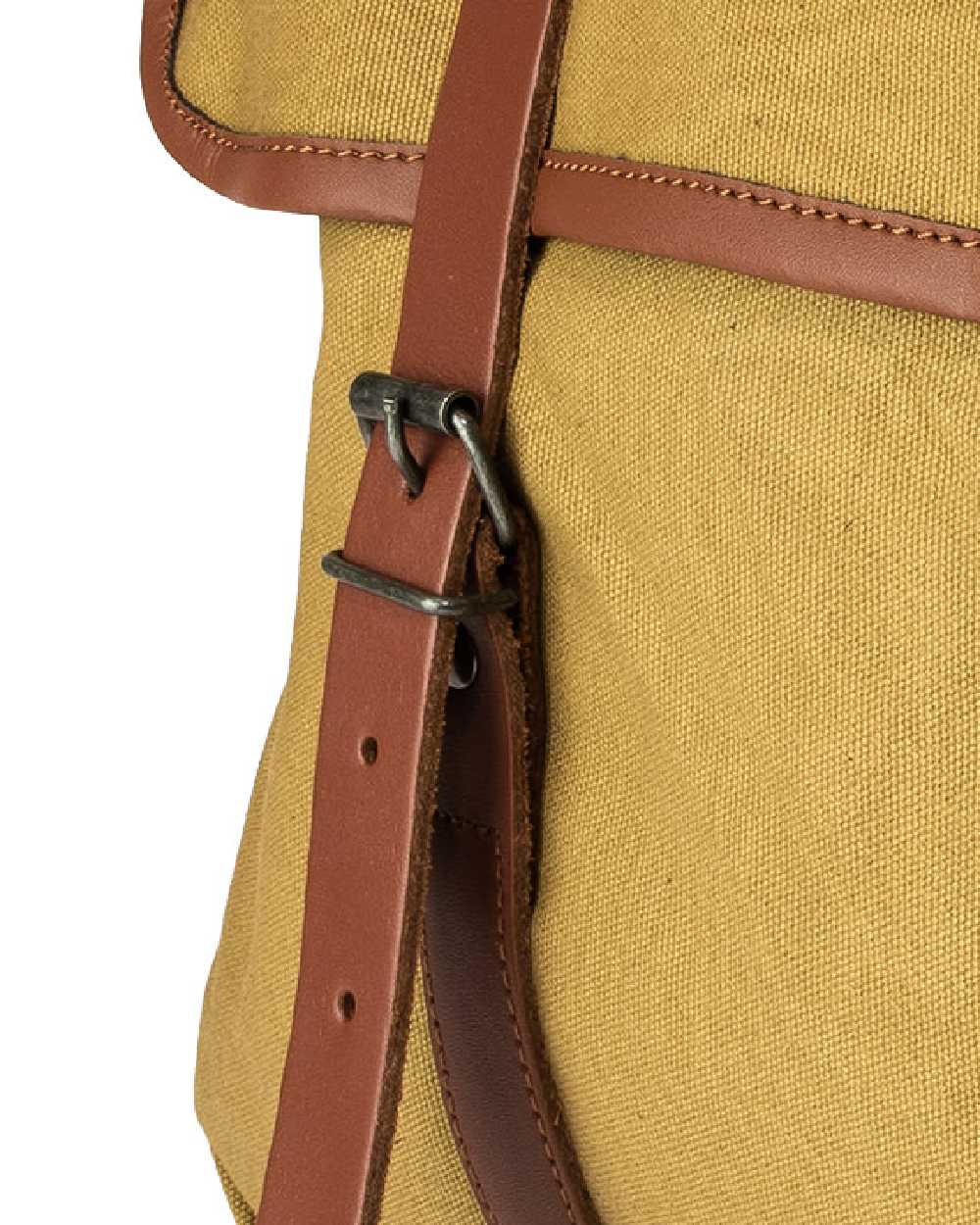 Fawn coloured Jack Pyke Canvas Dog Bag on white background #colour_fawn
