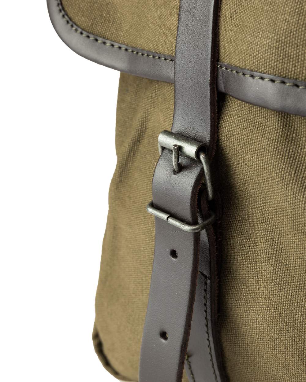 Green coloured Jack Pyke Canvas Dog Bag on white background #colour_green