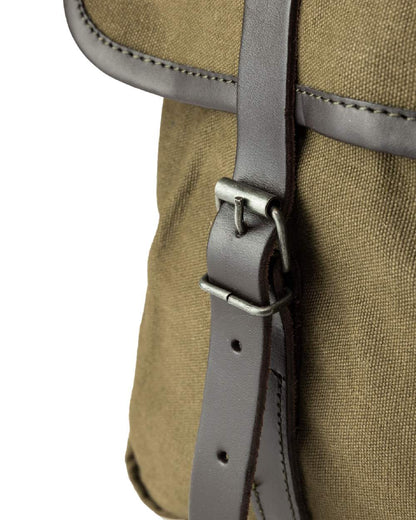 Green coloured Jack Pyke Canvas Dog Bag on white background #colour_green