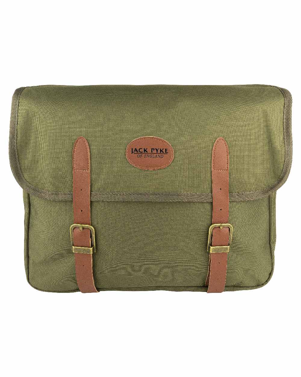 Green coloured Jack Pyke Dog Bag on white background #colour_green