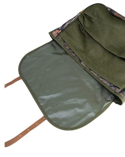 Evo coloured Jack Pyke Game Bag on white background #colour_evo