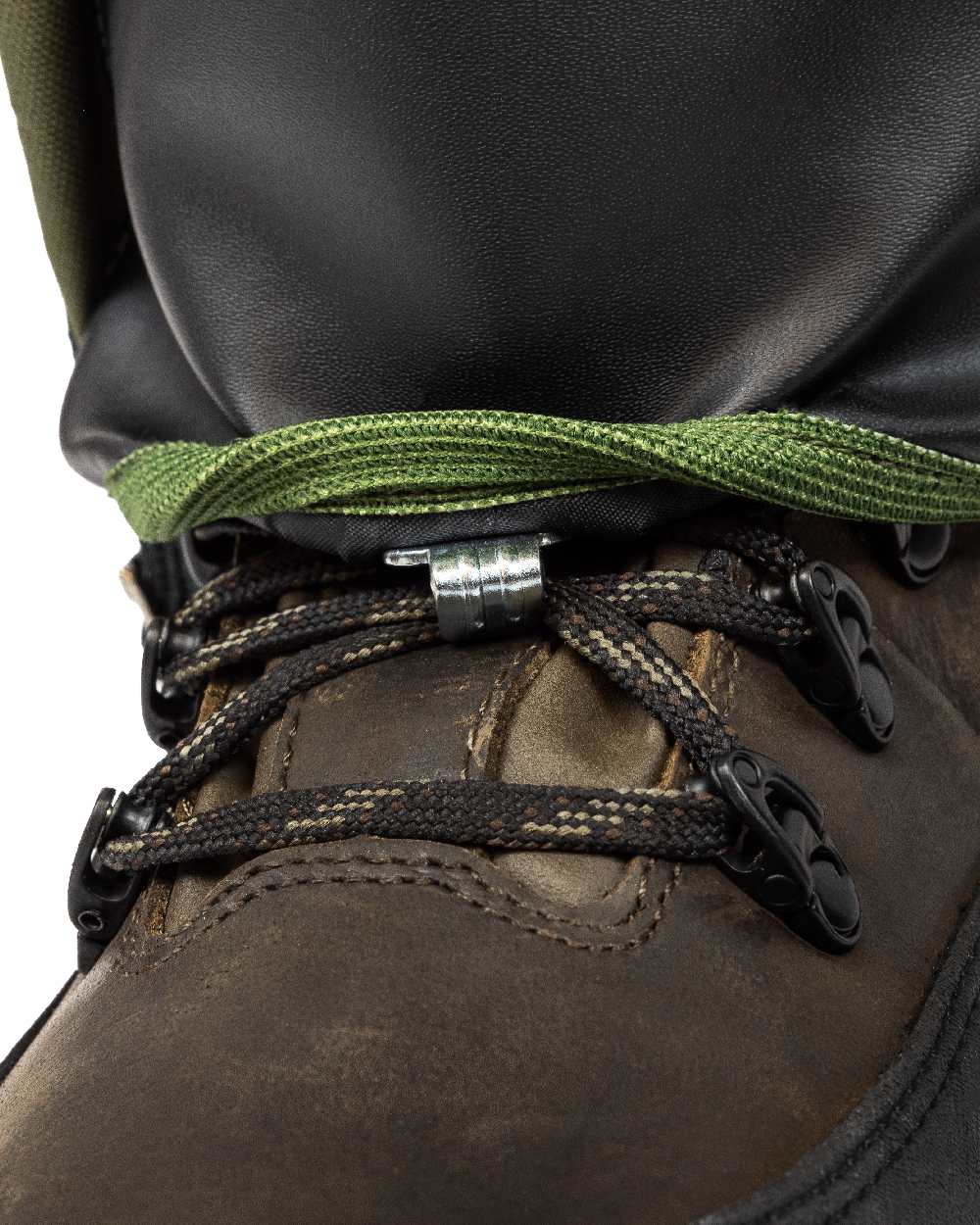 Green coloured Jack Pyke Waterproof Gaiters on white background #colour_green