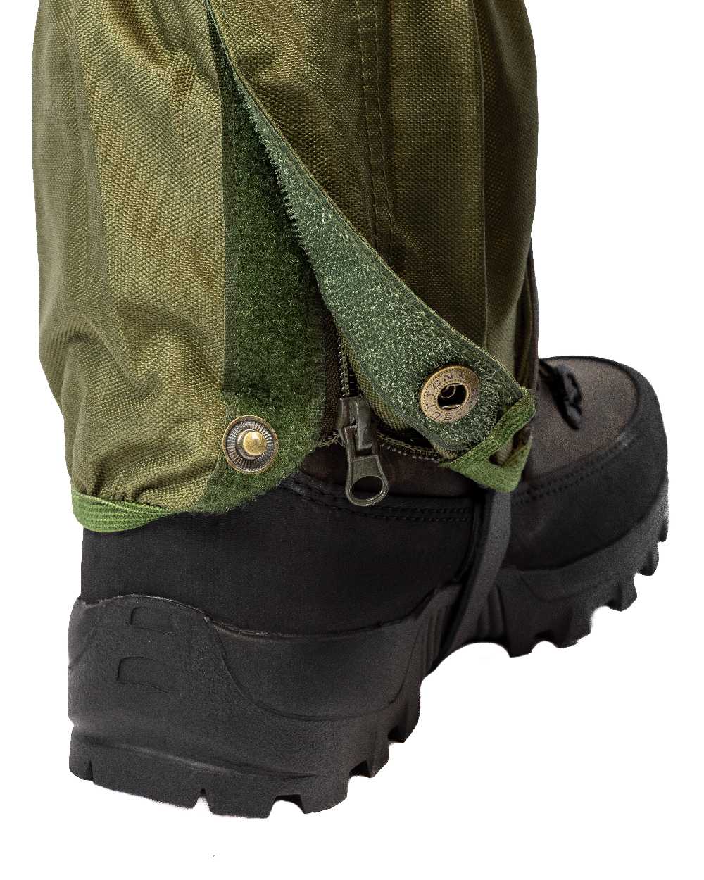 Green coloured Jack Pyke Waterproof Gaiters on white background #colour_green