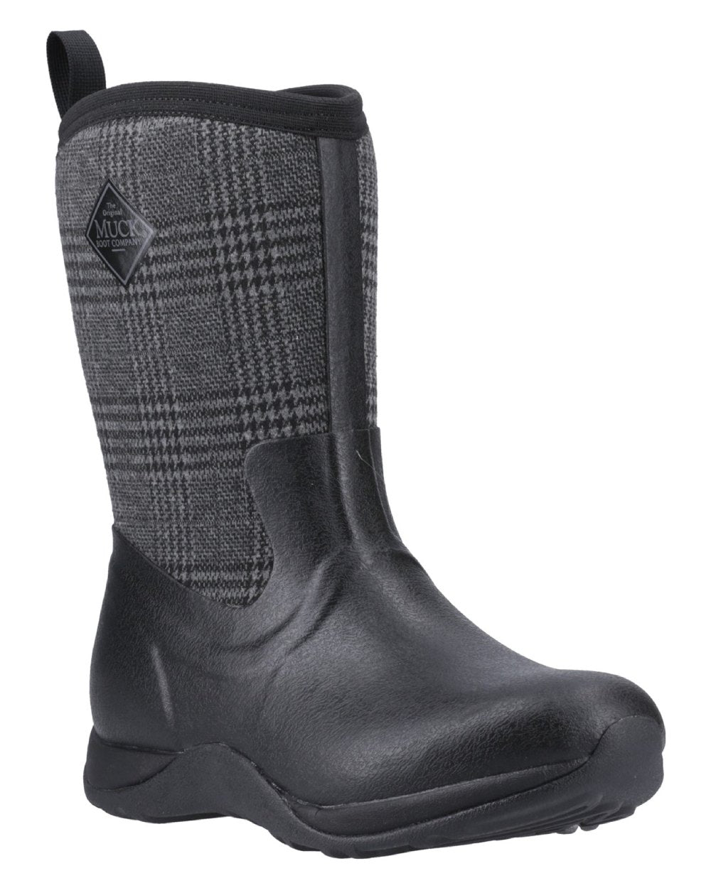 Black Plaid Coloured Muck Boots Womens Arctic Weekend Mid Wellingtons on white background #colour_black-plaid