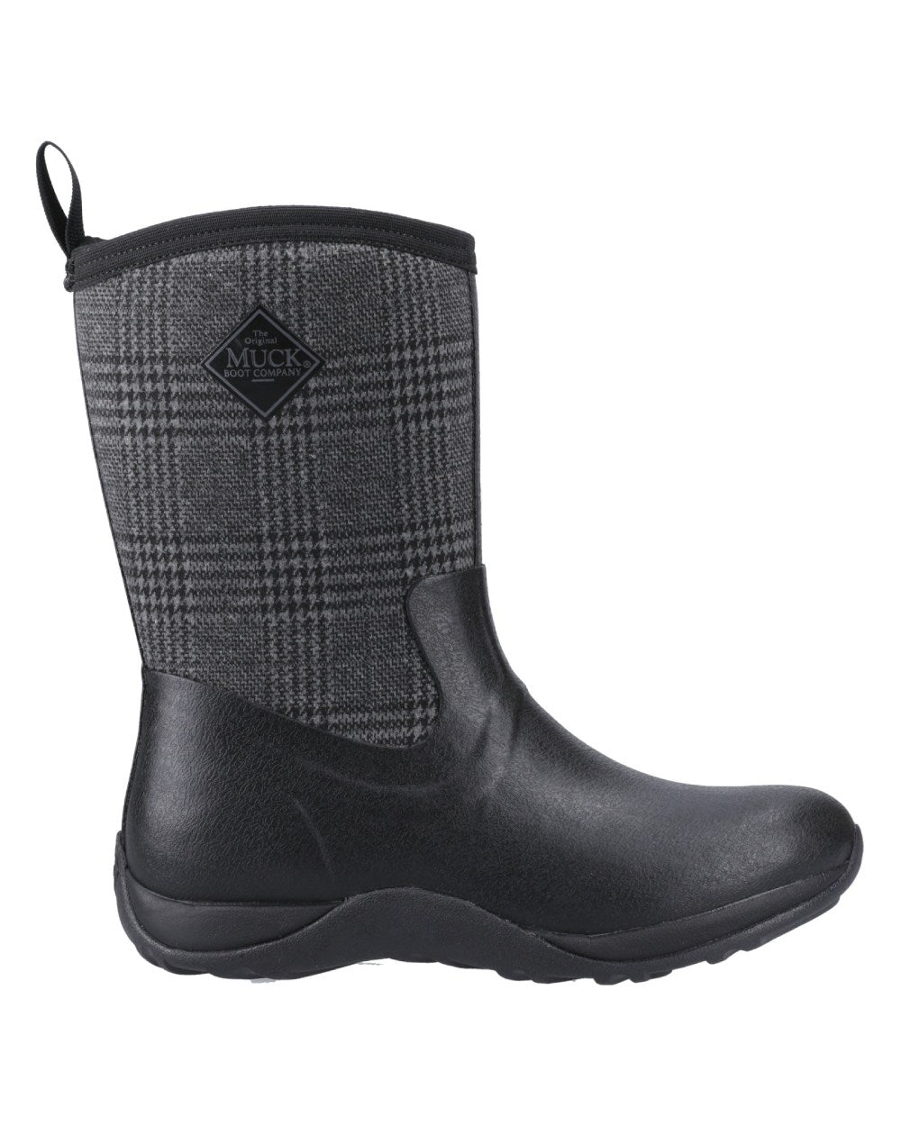 Black Plaid Coloured Muck Boots Womens Arctic Weekend Mid Wellingtons on white background #colour_black-plaid