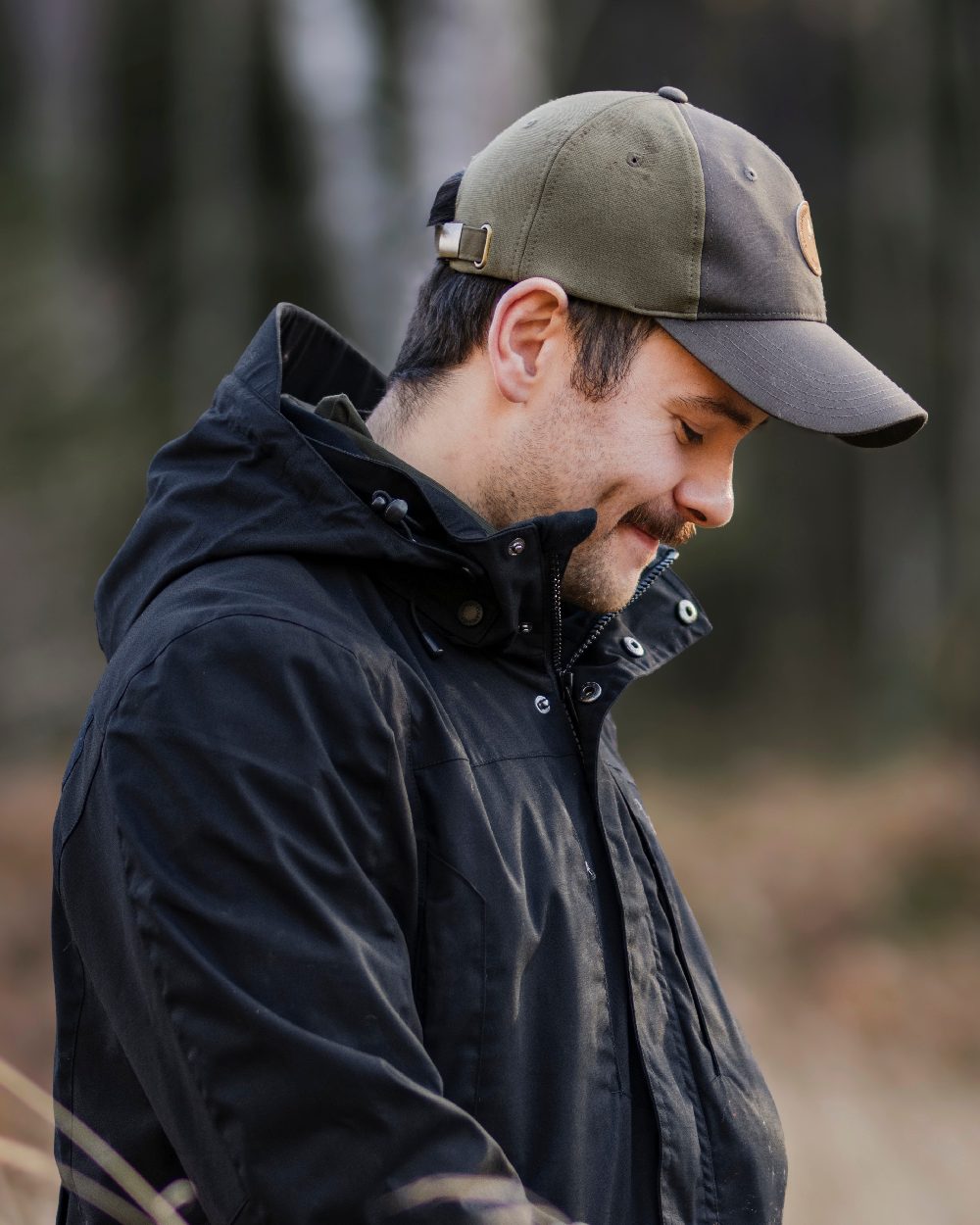 Dark Olive Hunting Olive Coloured Pinewood Finnveden Hybrid Cap on outdoor background #colour_dark-olive-hunting-olive