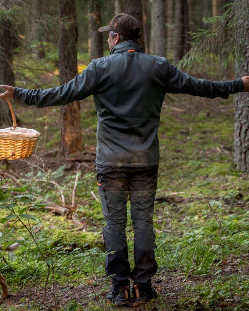Urban Grey Dark Anthracite Coloured Pinewood Mens Abisko Brenton Trousers on forest background #colour_urban-grey-dark-anthracite